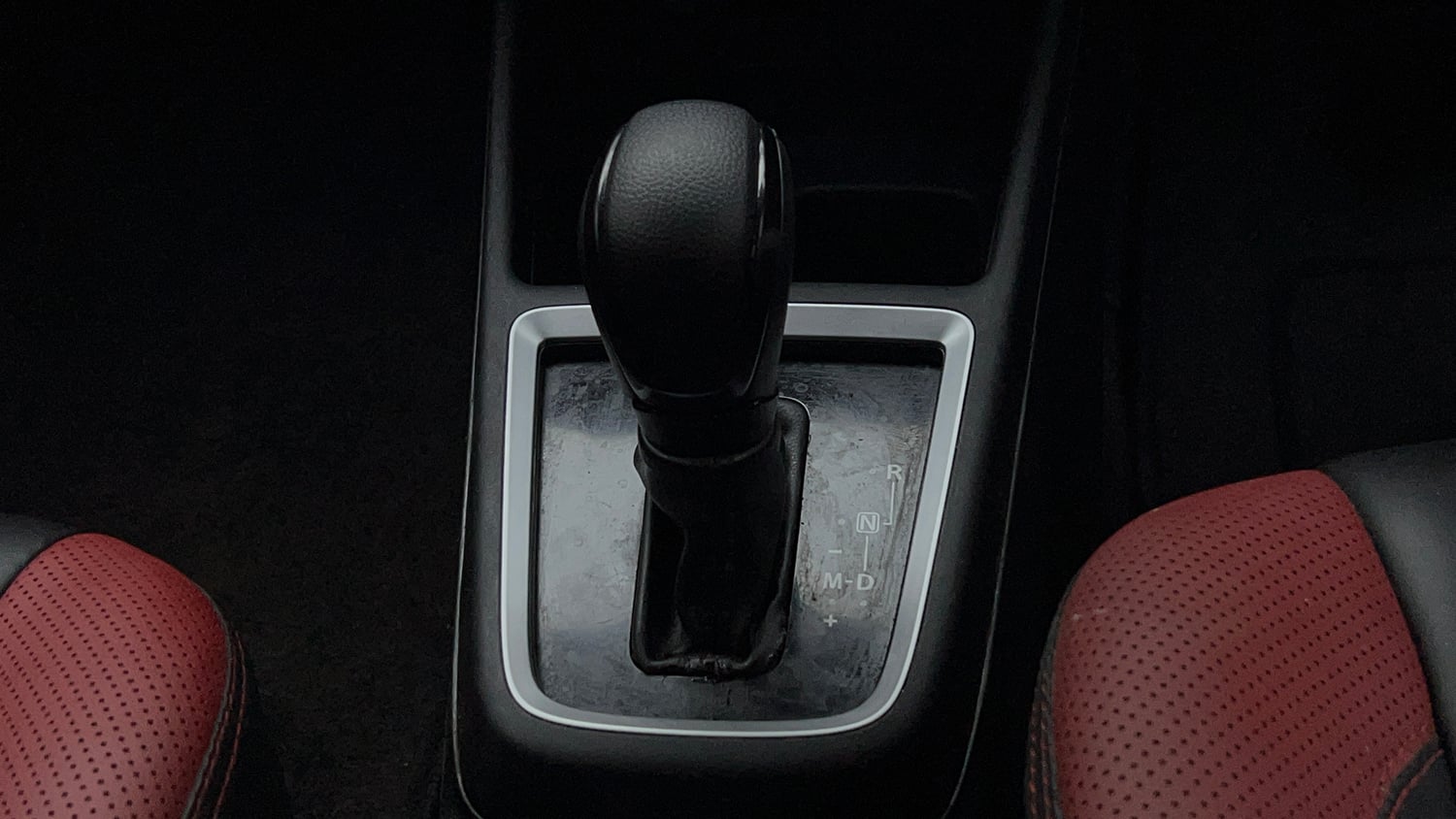 Used 2021 Maruti Suzuki Swift VXi AMT Petrol Automatic interior GEAR  KNOB VIEW