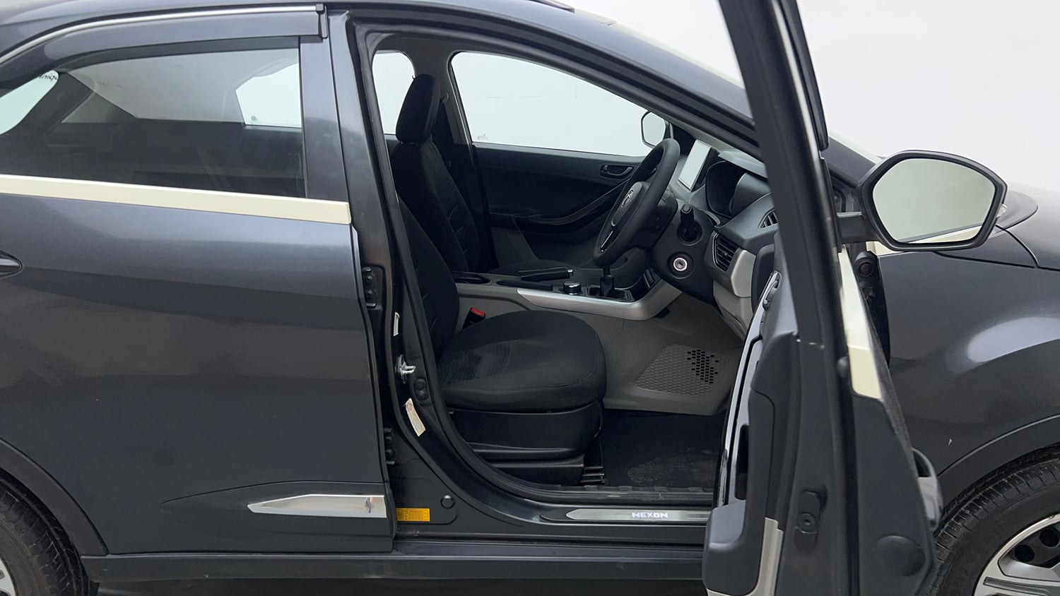 Used 2018 Tata Nexon XM Petrol Manual interior RIGHT SIDE FRONT DOOR CABIN VIEW