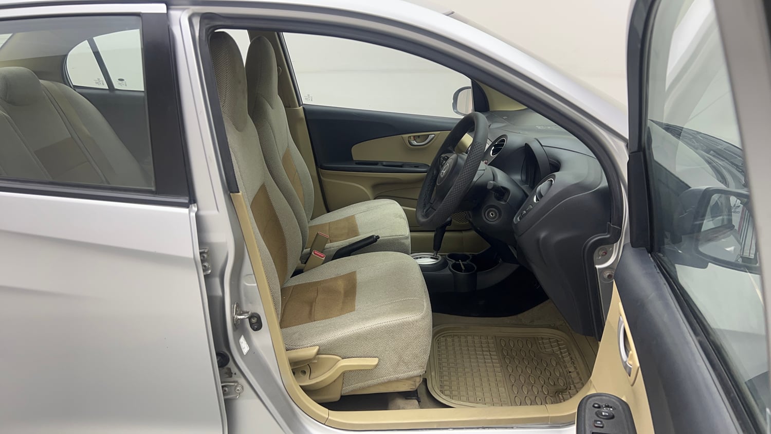 Used 2015 Honda Amaze 1.2 VX AT i-VTEC Petrol Automatic interior RIGHT SIDE FRONT DOOR CABIN VIEW