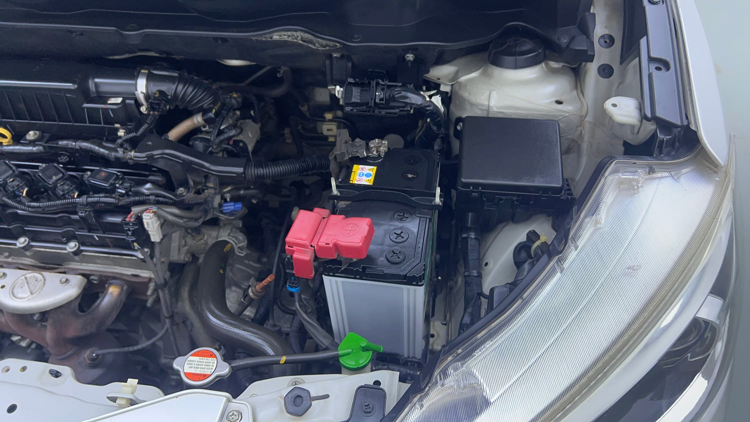 Used 2021 Maruti Suzuki New Ertiga ZXi AT Petrol Automatic engine ENGINE LEFT SIDE VIEW