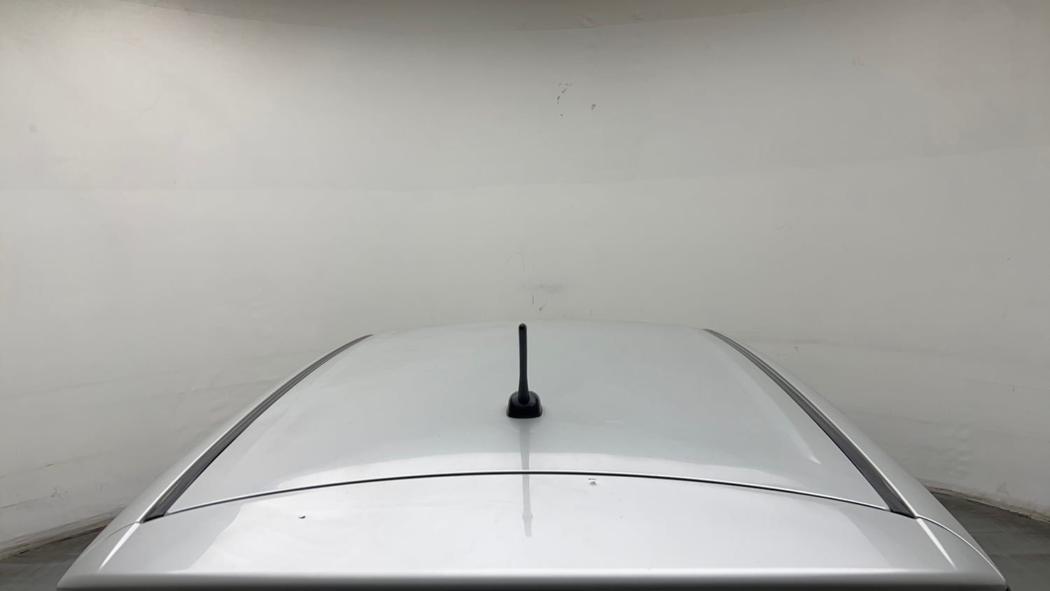 Used 2021 Maruti Suzuki Swift VXi AMT Petrol Automatic exterior EXTERIOR ROOF VIEW