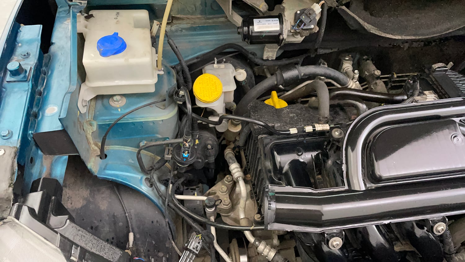 Used 2020 Renault Kwid RXT Petrol Manual engine ENGINE RIGHT SIDE VIEW
