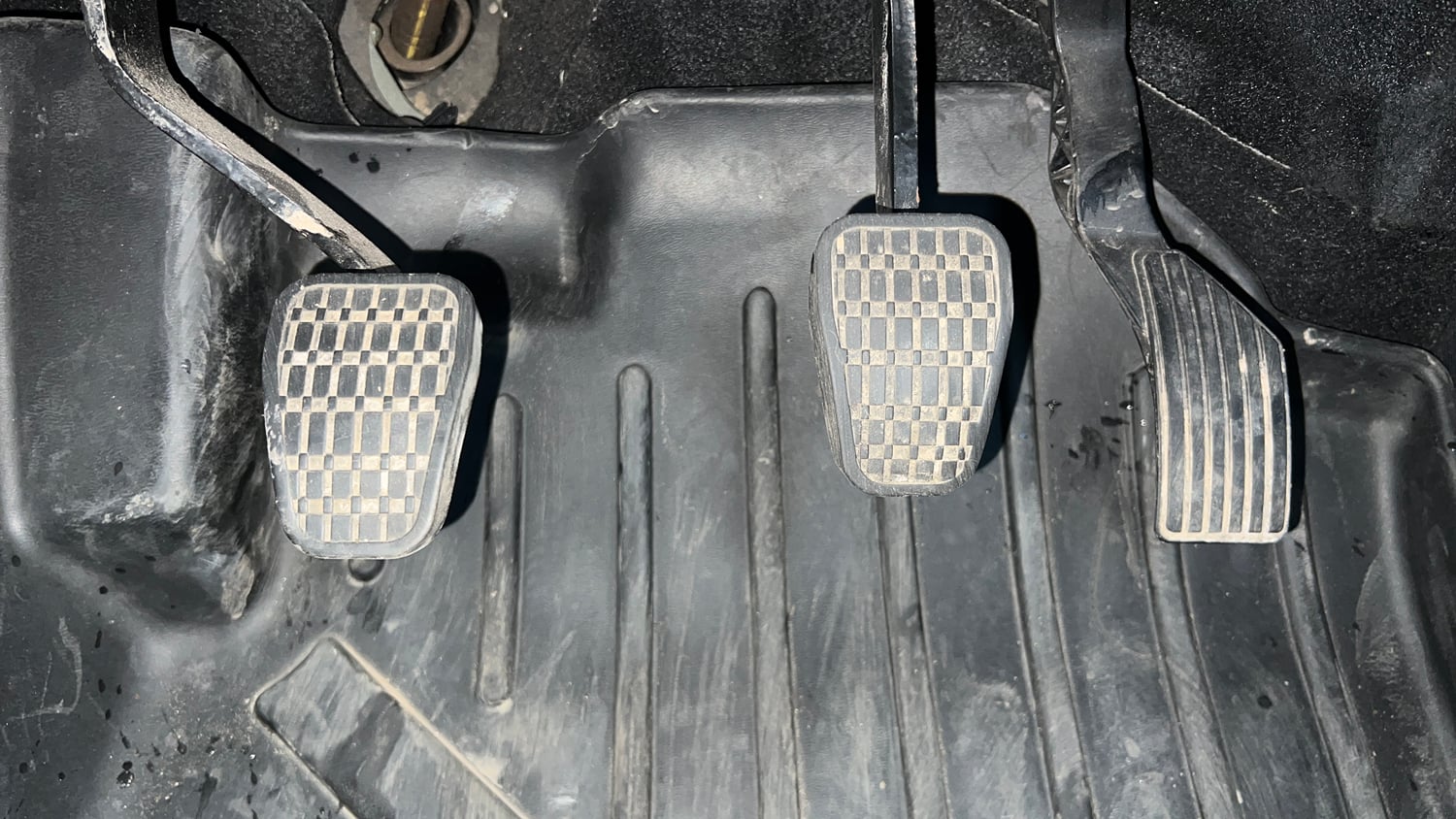 Used 2022 Tata Nexon XM (S) Petrol Manual interior PEDALS VIEW