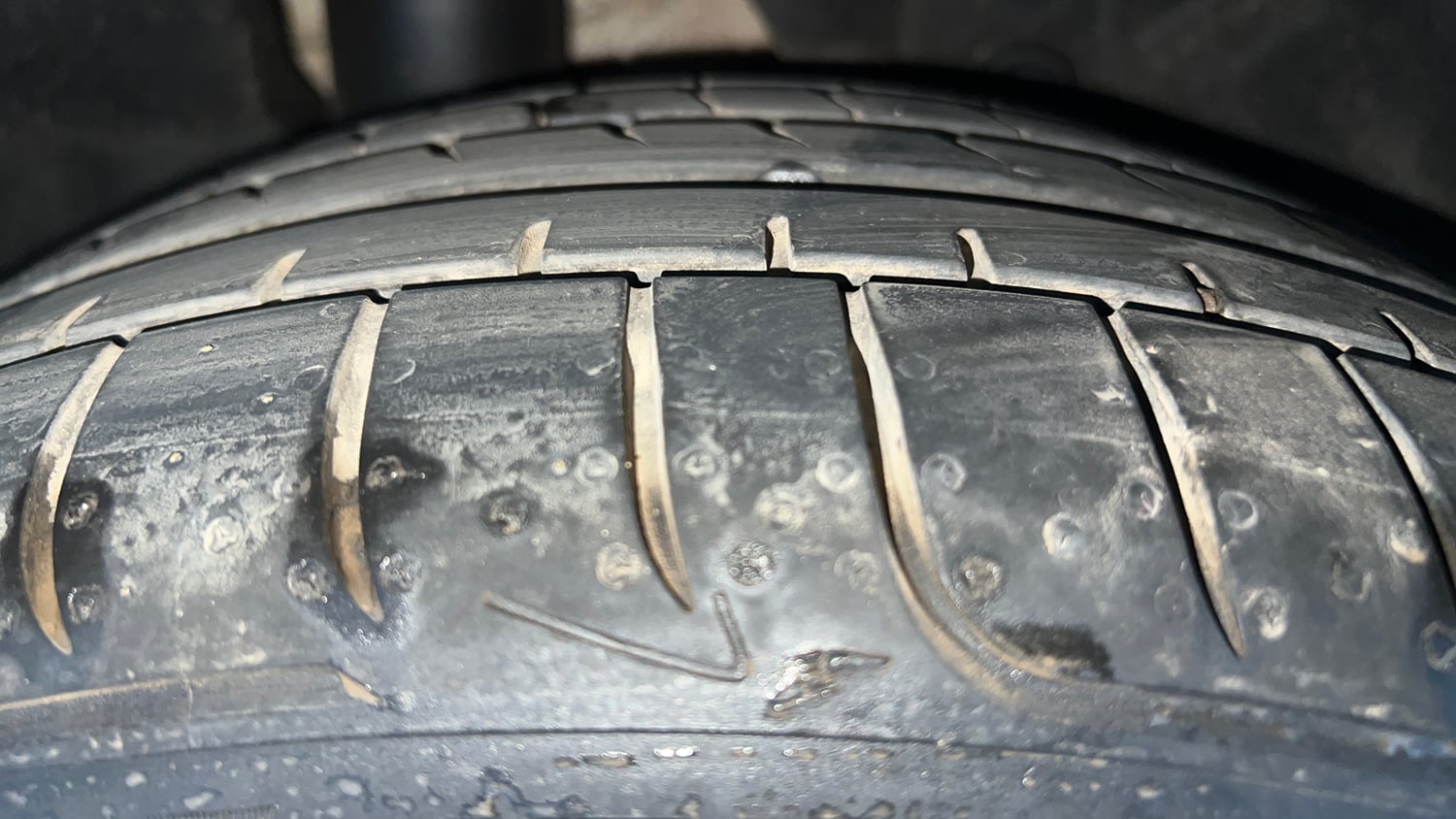 Used 2023 Mini Cooper SE 3-Door Electric Automatic tyres RIGHT REAR TYRE TREAD VIEW