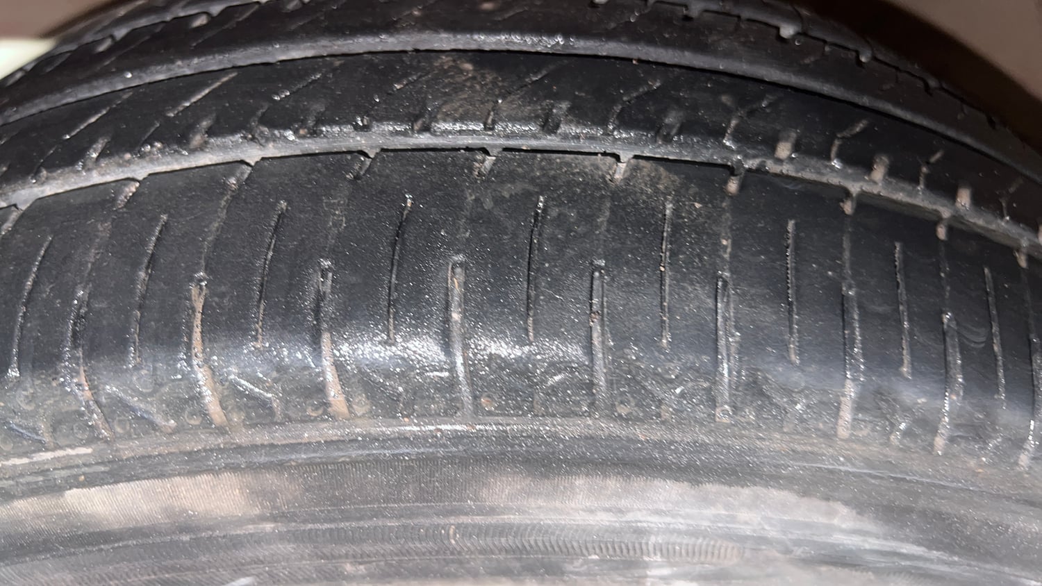 Used 2021 Hyundai Santro Sportz Petrol Manual tyres LEFT FRONT TYRE TREAD VIEW