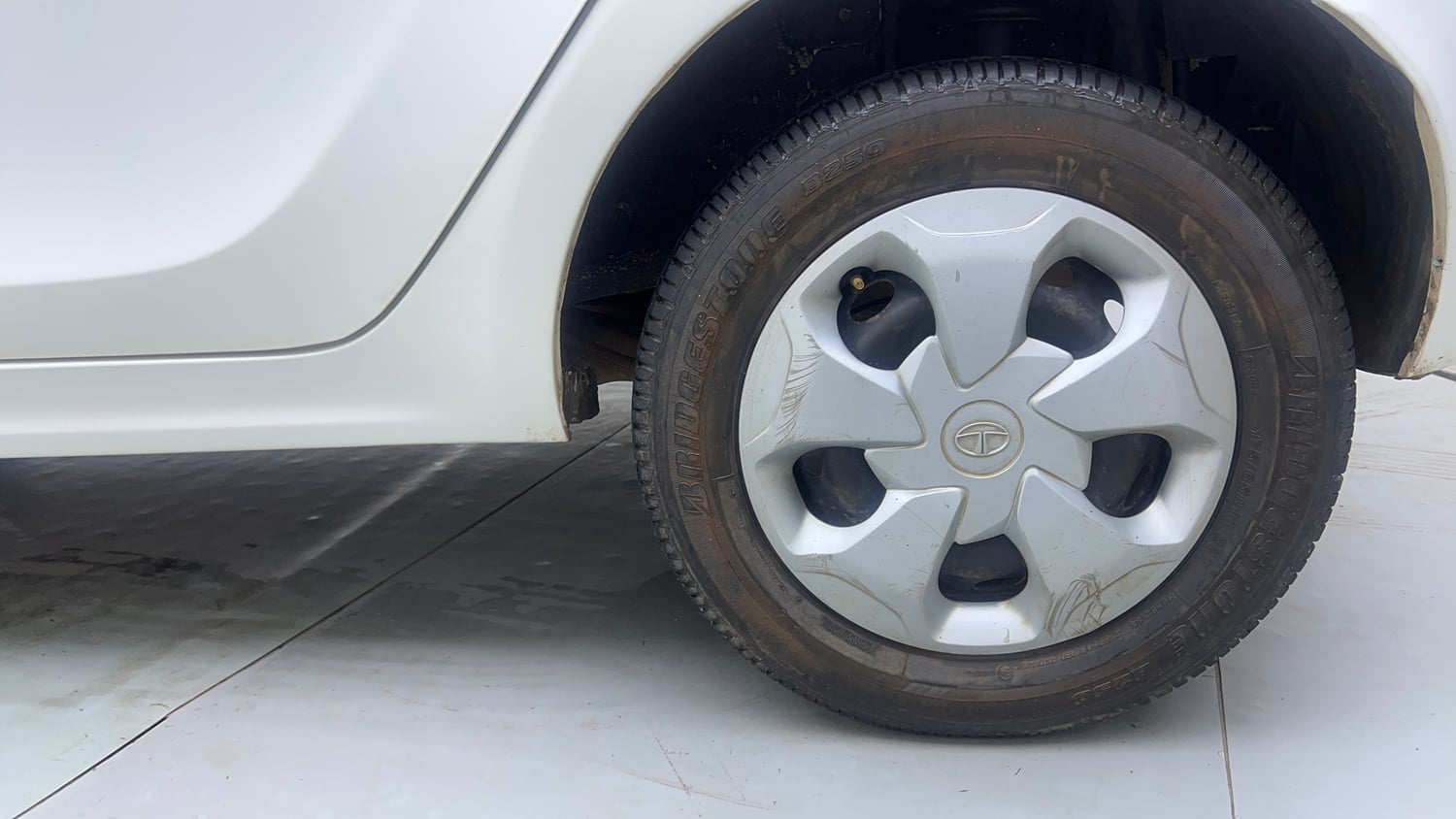 Used 2019 Tata Tiago Revotron XTA Petrol Automatic tyres LEFT REAR TYRE RIM VIEW