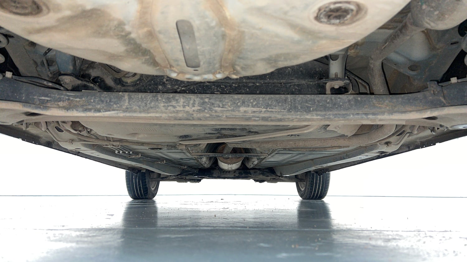 Used 2020 Maruti Suzuki Baleno Zeta Petrol Manual extra REAR UNDERBODY VIEW (TAKEN FROM REAR)