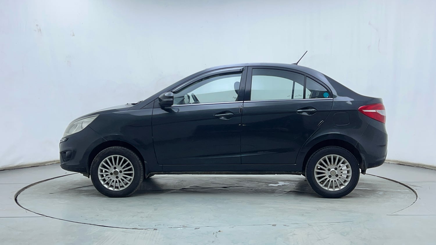 Used 2015 Tata Zest XT Petrol Petrol Manual exterior LEFT SIDE VIEW