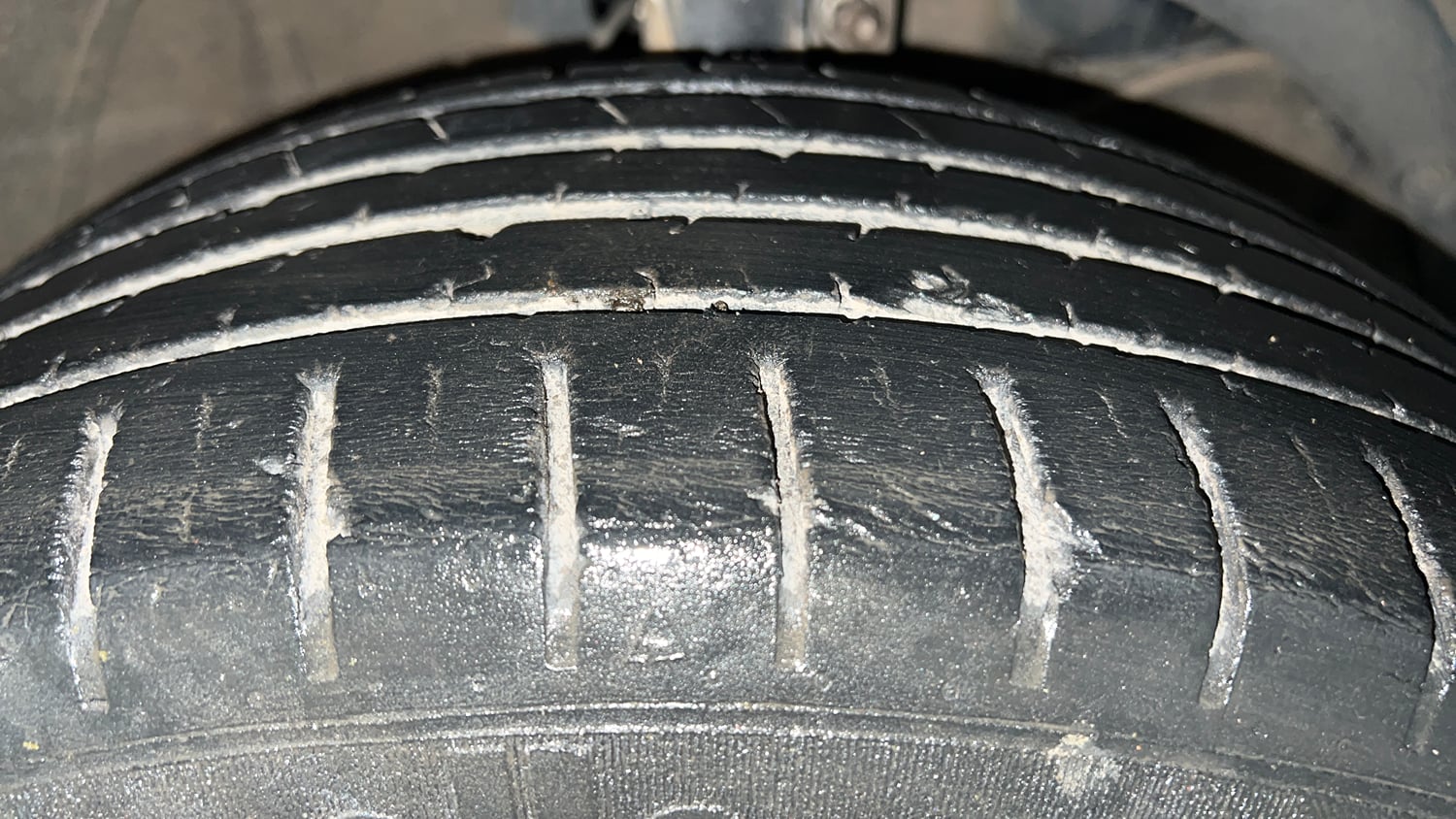Used 2020 Maruti Suzuki Baleno Zeta Petrol Manual tyres RIGHT FRONT TYRE TREAD VIEW
