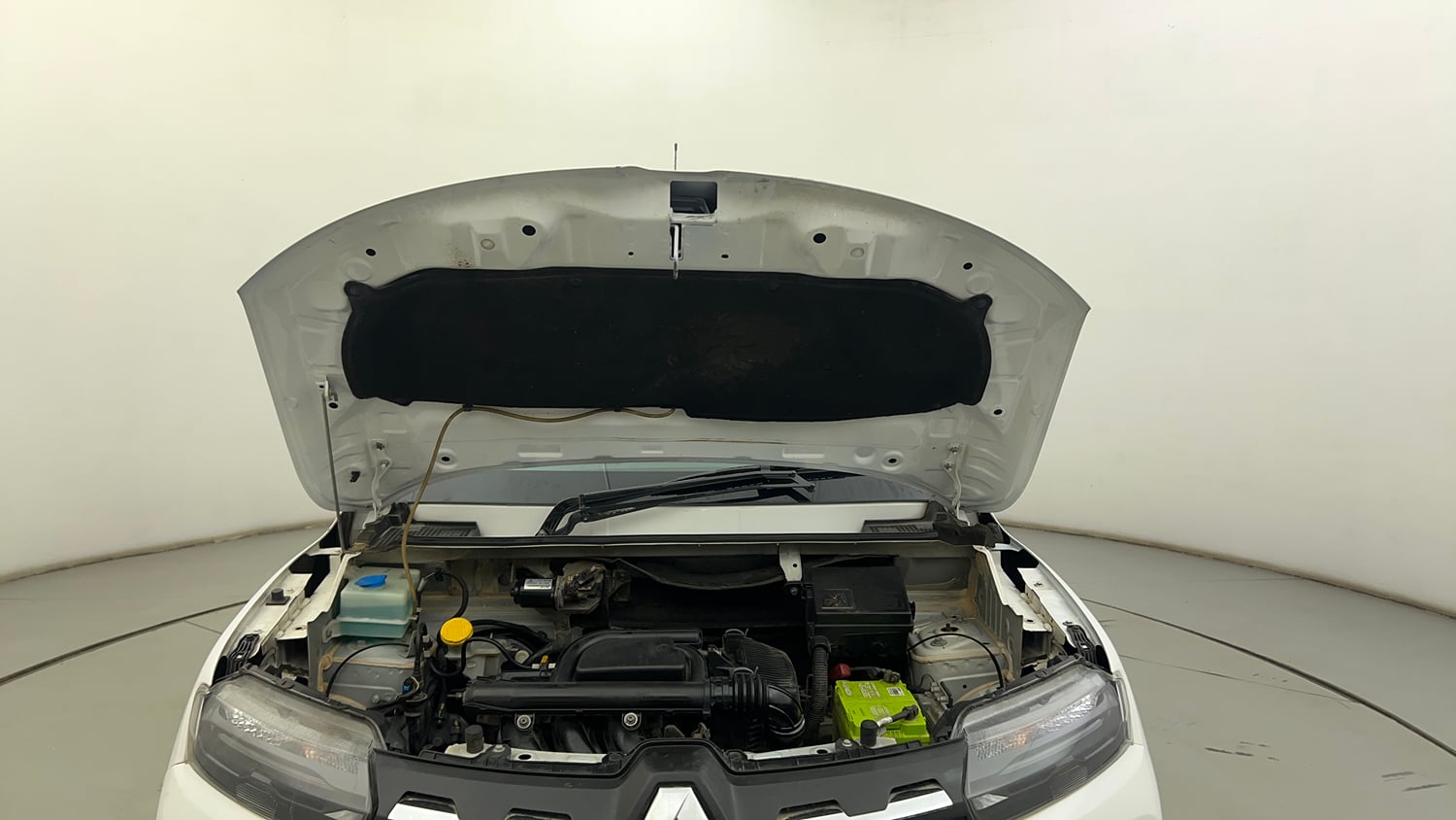 Used 2020 Renault Kwid 1.0 RXT AMT Opt Petrol Automatic engine ENGINE & BONNET OPEN FRONT VIEW