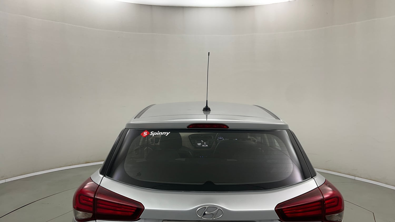 Used 2020 Hyundai Elite i20 Sportz Plus 1.2 Petrol Manual exterior BACK WINDSHIELD VIEW