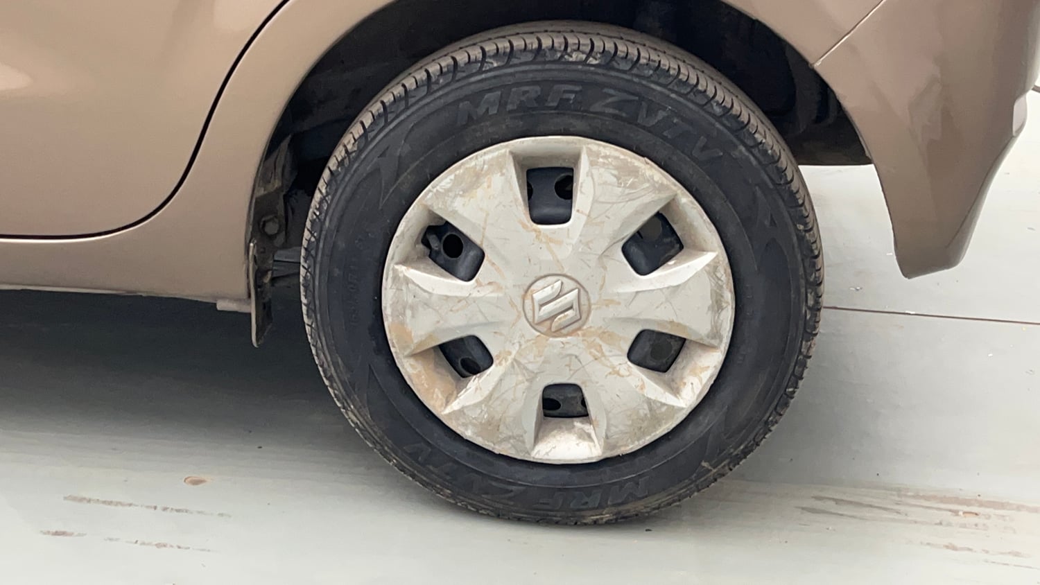 Used 2022 Maruti Suzuki Wagon R VXi (O) 1.2 Petrol Manual tyres LEFT REAR TYRE RIM VIEW