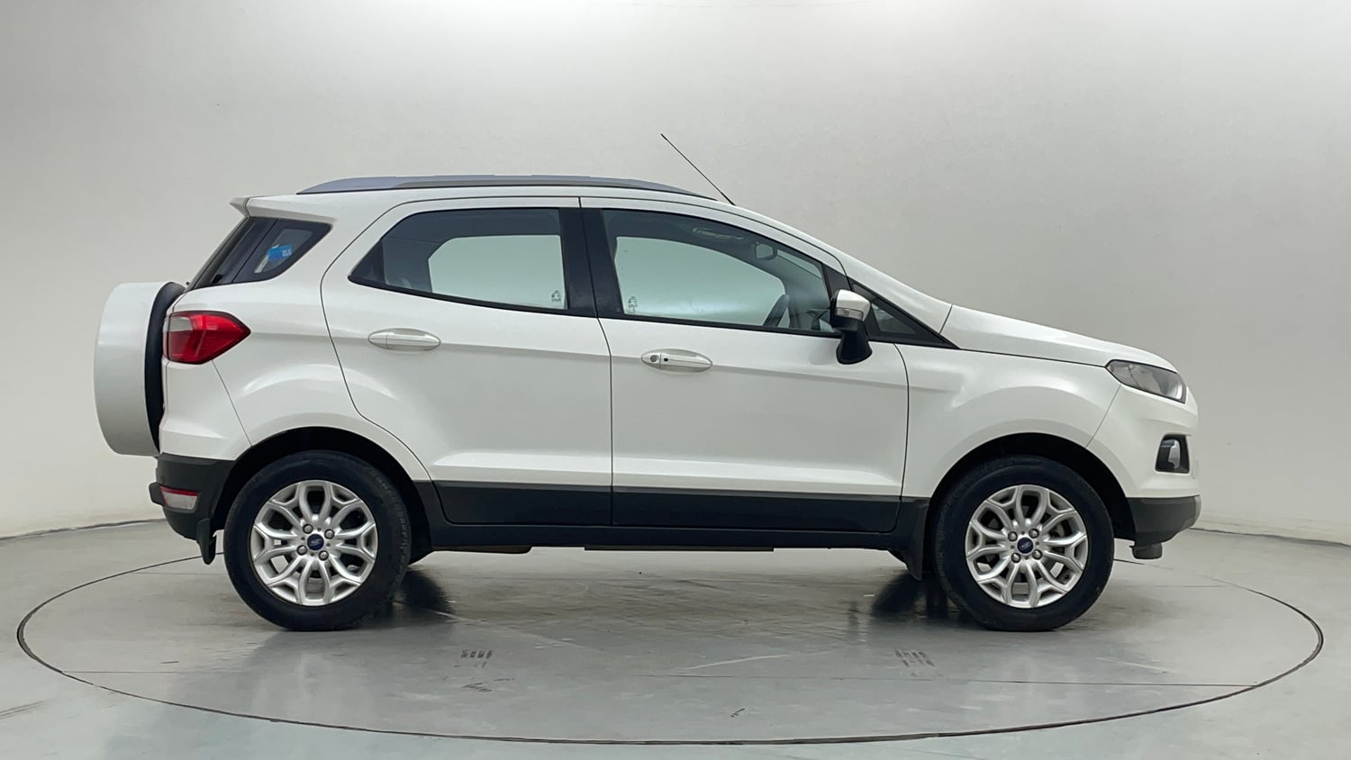 Used 2014 Ford EcoSport Titanium 1.5 TDCi (Opt) Diesel Manual exterior RIGHT SIDE VIEW