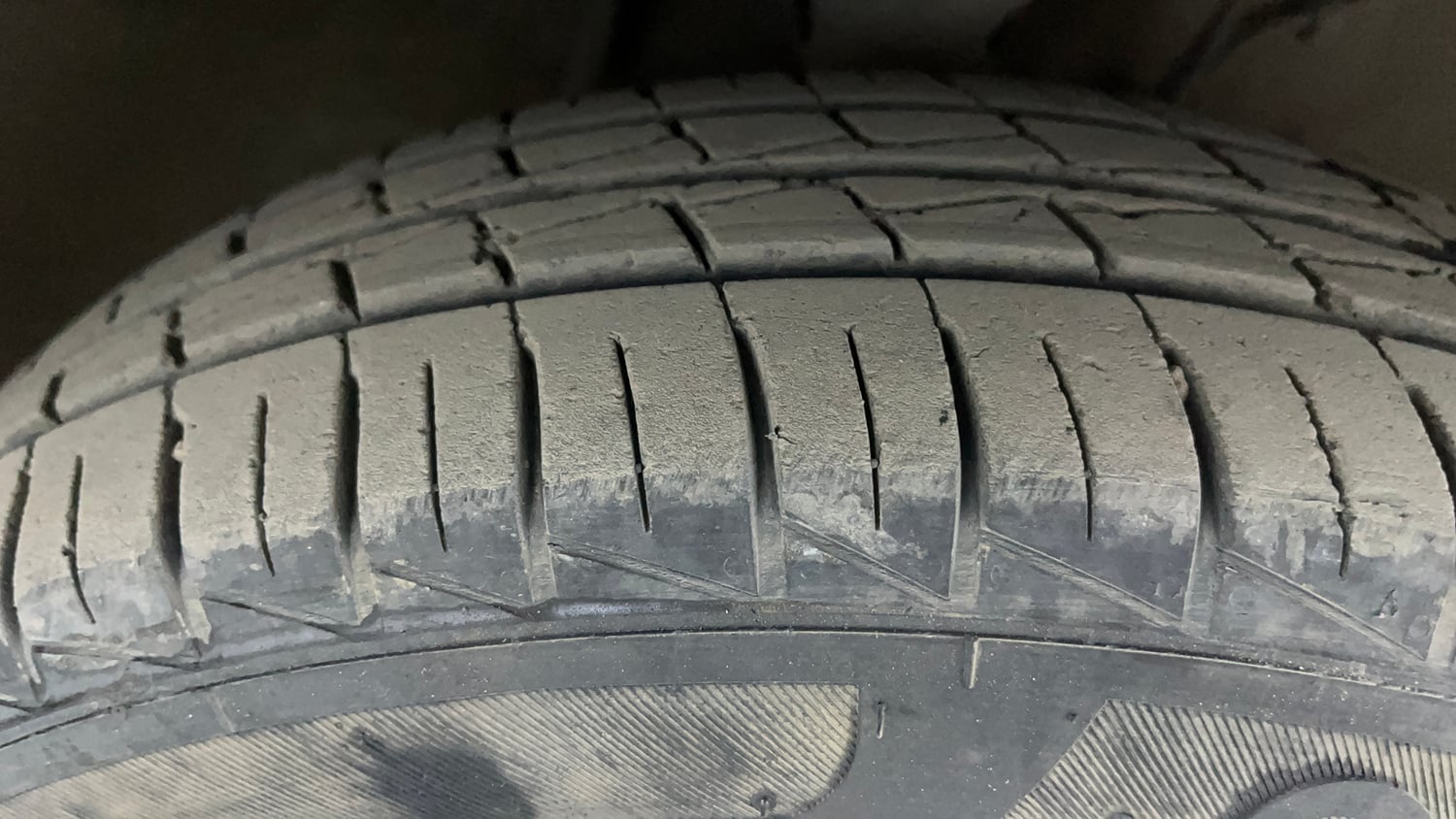 Used 2020 Maruti Suzuki Alto 800 LXi Petrol Manual tyres RIGHT FRONT TYRE TREAD VIEW