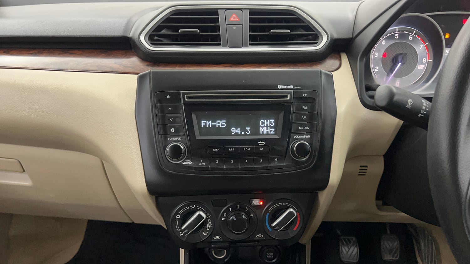 Used 2018 Maruti Suzuki Dzire VXi Petrol Manual interior MUSIC SYSTEM & AC CONTROL VIEW