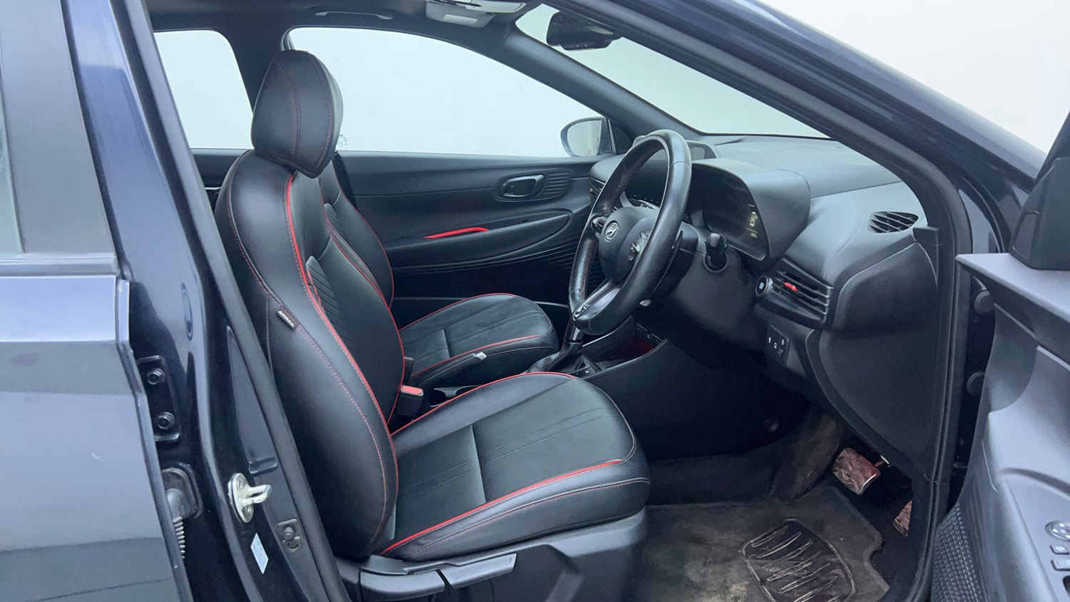 Used 2022 Hyundai i20 N Line N8 1.0 Turbo DCT Petrol Automatic interior RIGHT SIDE FRONT DOOR CABIN VIEW