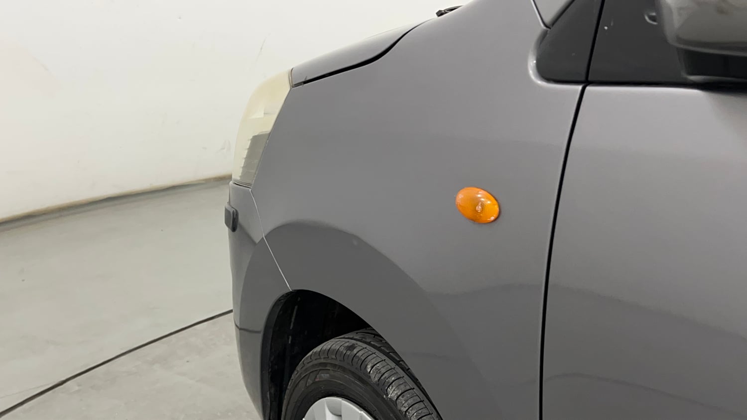 Used 2017 Maruti Suzuki Wagon R VXI Petrol Manual dents MINOR DENT