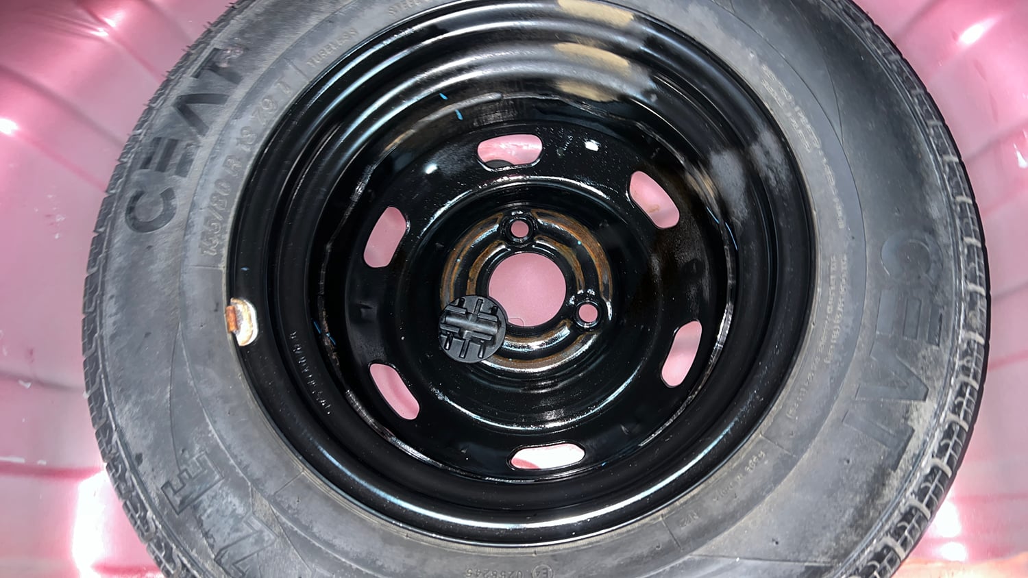 Used 2018 Datsun Redi-GO T(O) 1.0 AMT Petrol Automatic tyres SPARE TYRE VIEW