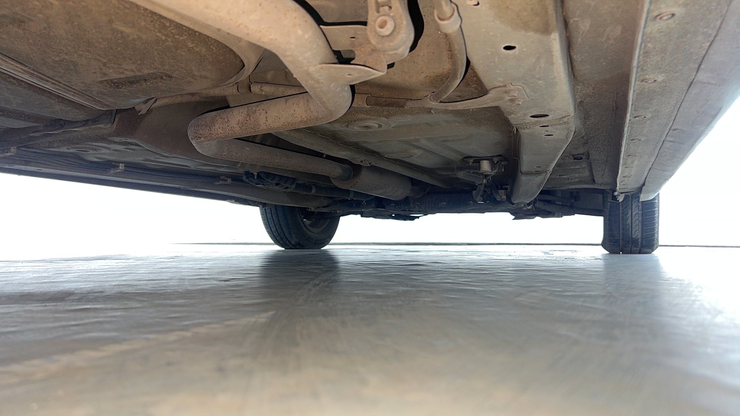 Used 2021 Maruti Suzuki New Ertiga ZXi AT Petrol Automatic extra REAR RIGHT UNDERBODY VIEW