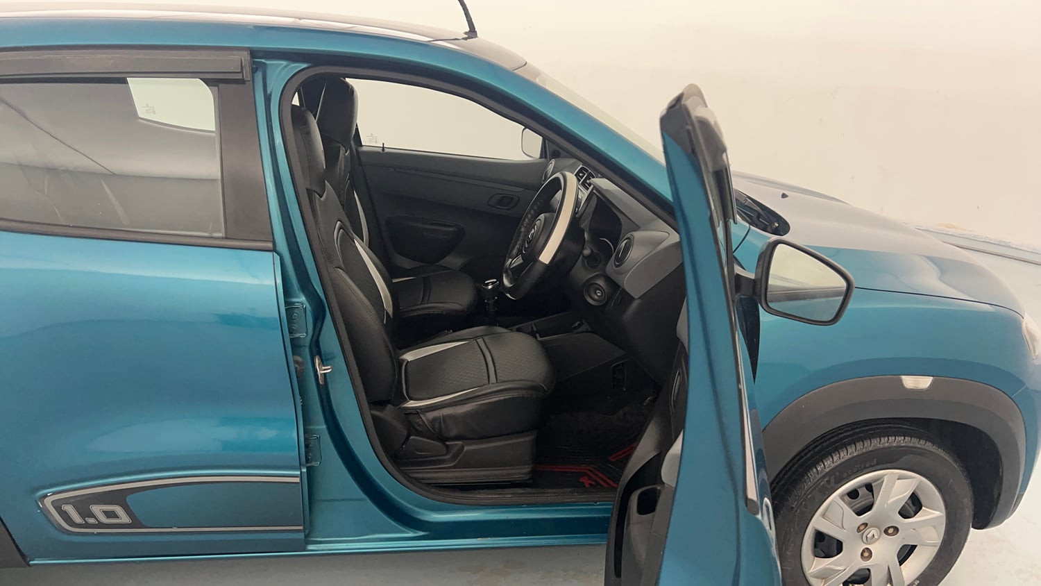 Used 2021 Renault Kwid RXT 1.0 (O) Petrol Manual interior RIGHT SIDE FRONT DOOR CABIN VIEW