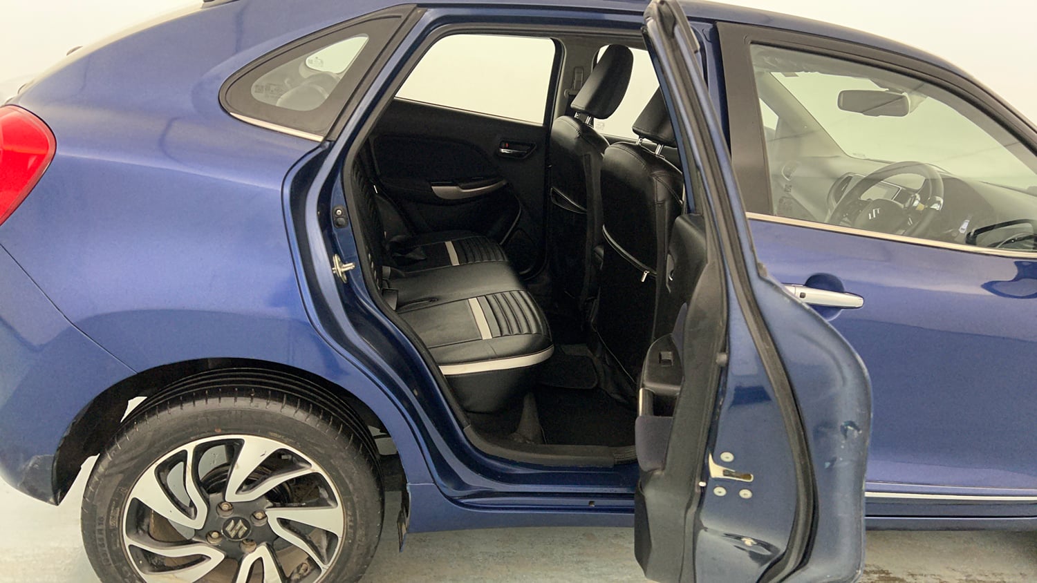 Used 2020 Maruti Suzuki Baleno Zeta Petrol Manual interior RIGHT SIDE REAR DOOR CABIN VIEW