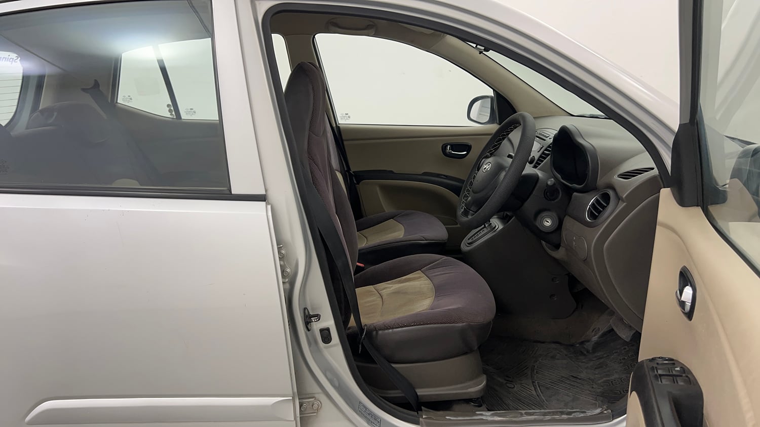 Used 2013 Hyundai i10 Sportz 1.2 AT Kappa2 Petrol Automatic interior RIGHT SIDE FRONT DOOR CABIN VIEW