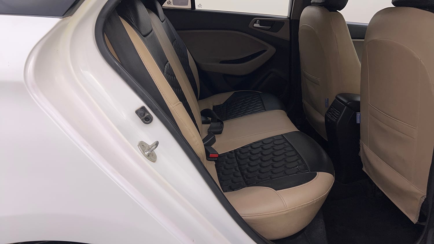 Used 2019 Hyundai Elite i20 Magna Plus 1.2 Petrol Manual interior RIGHT SIDE REAR DOOR CABIN VIEW