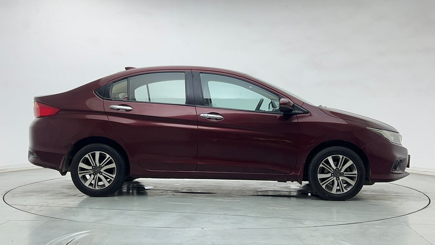 Used 2017 Honda City V Petrol Petrol Manual exterior RIGHT SIDE VIEW