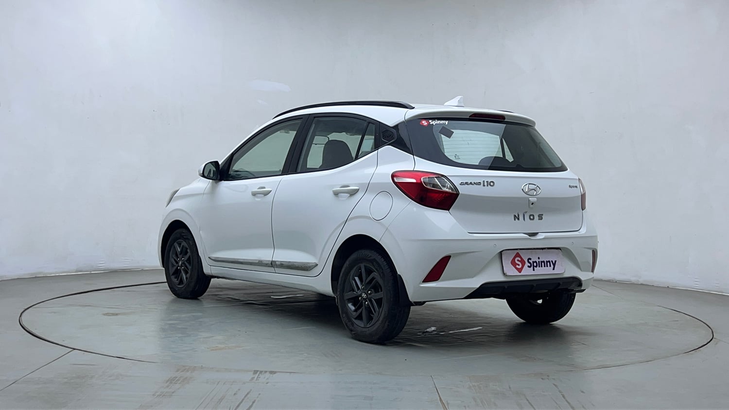Used 2022 Hyundai Grand i10 Nios Sportz 1.2 Kappa VTVT CNG Cng Manual exterior LEFT REAR CORNER VIEW