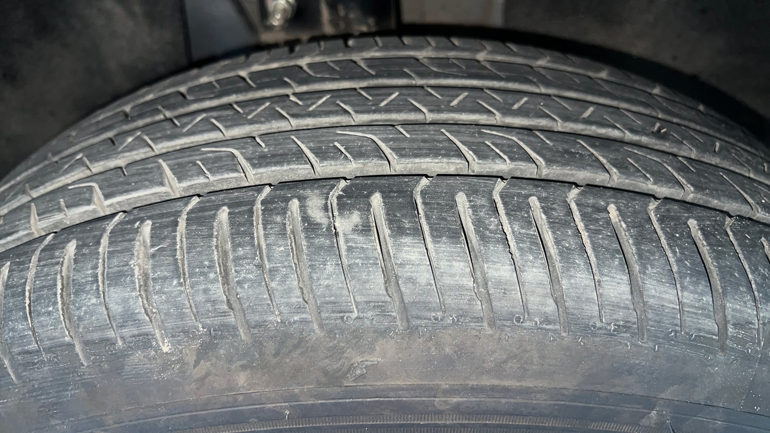 Used 2026 Tata Sierra Pure + P DCA Petrol Petrol Automatic tyres RIGHT FRONT TYRE TREAD VIEW