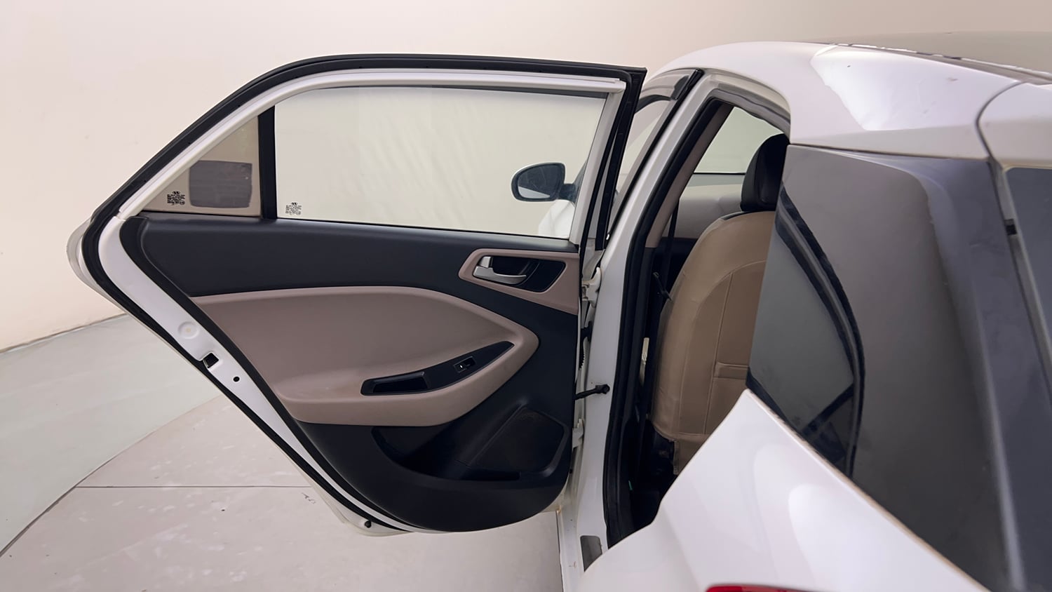Used 2019 Hyundai Elite i20 Magna Plus 1.2 Petrol Manual interior LEFT REAR DOOR OPEN VIEW