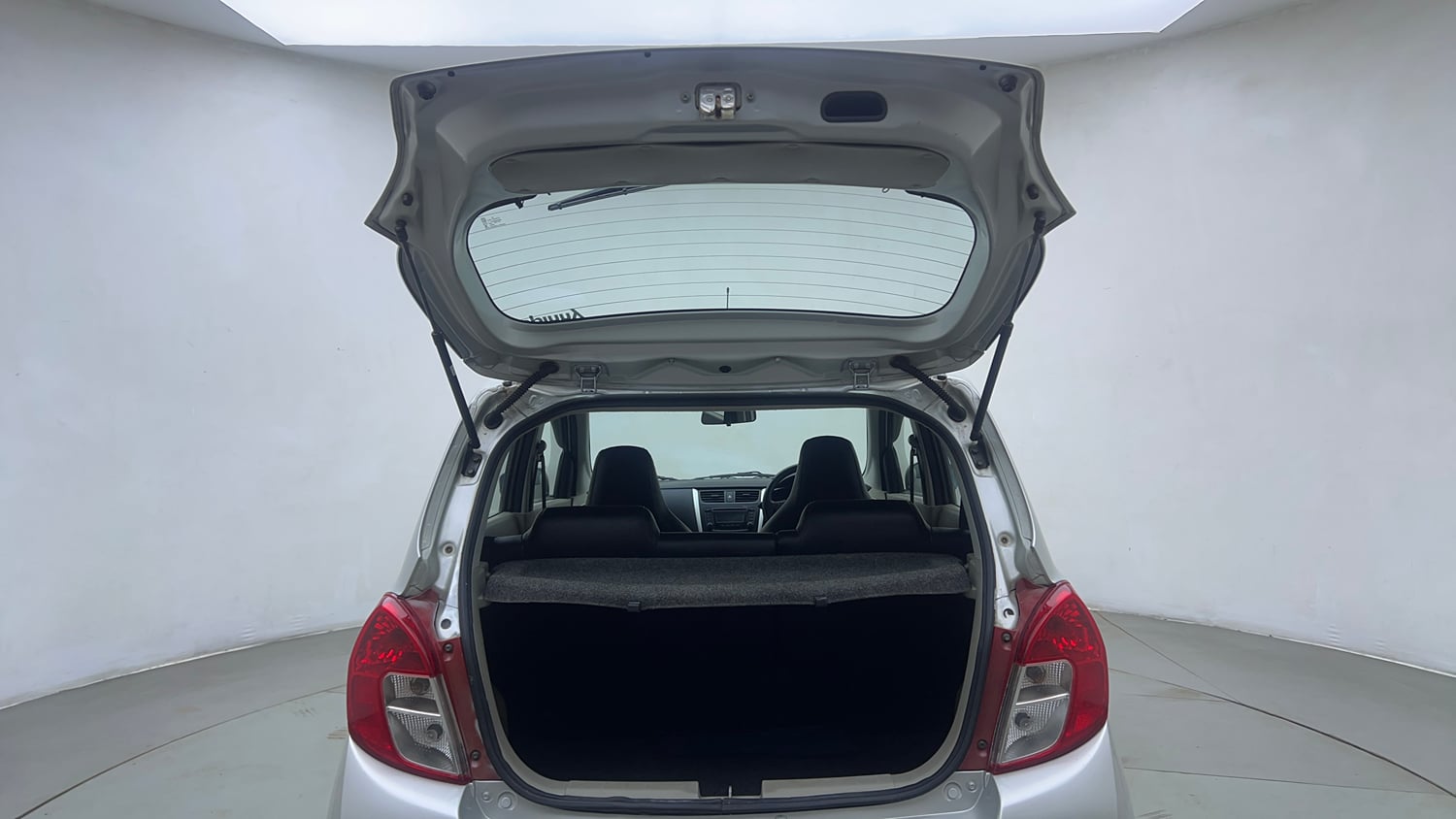 Used 2016 Maruti Suzuki Celerio ZXi AMT Petrol Automatic interior DICKY DOOR OPEN VIEW
