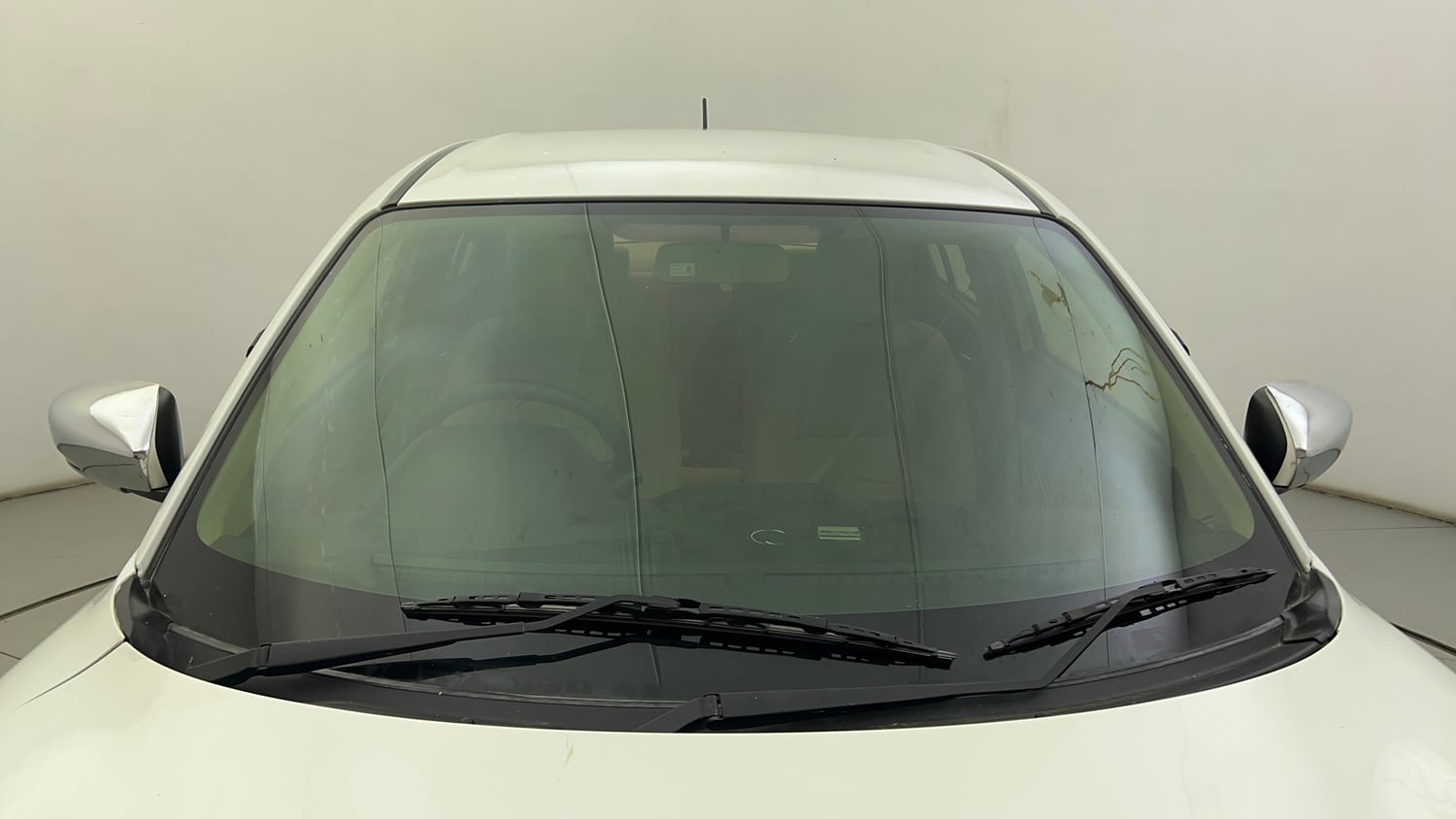 Used 2019 Maruti Suzuki Dzire VXi Petrol Manual exterior FRONT WINDSHIELD VIEW