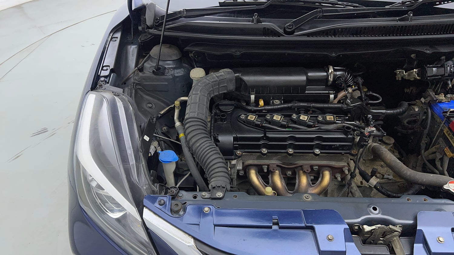 Used 2020 Maruti Suzuki Baleno Delta Petrol Manual engine ENGINE RIGHT SIDE VIEW