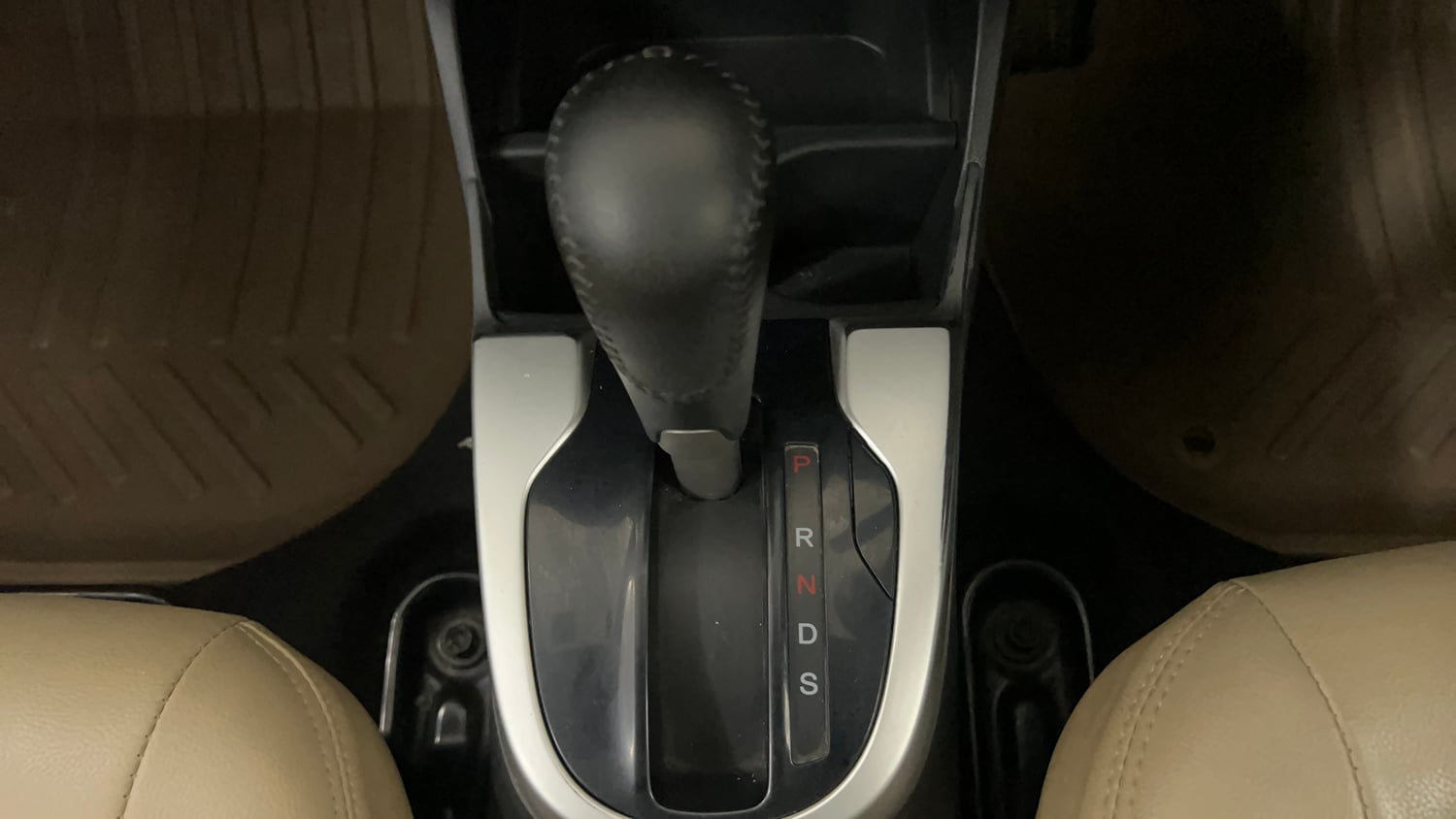 Used 2020 Honda Jazz VX CVT Petrol Automatic interior GEAR  KNOB VIEW