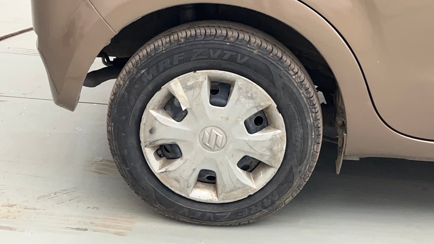 Used 2022 Maruti Suzuki Wagon R VXi (O) 1.2 Petrol Manual tyres RIGHT REAR TYRE RIM VIEW