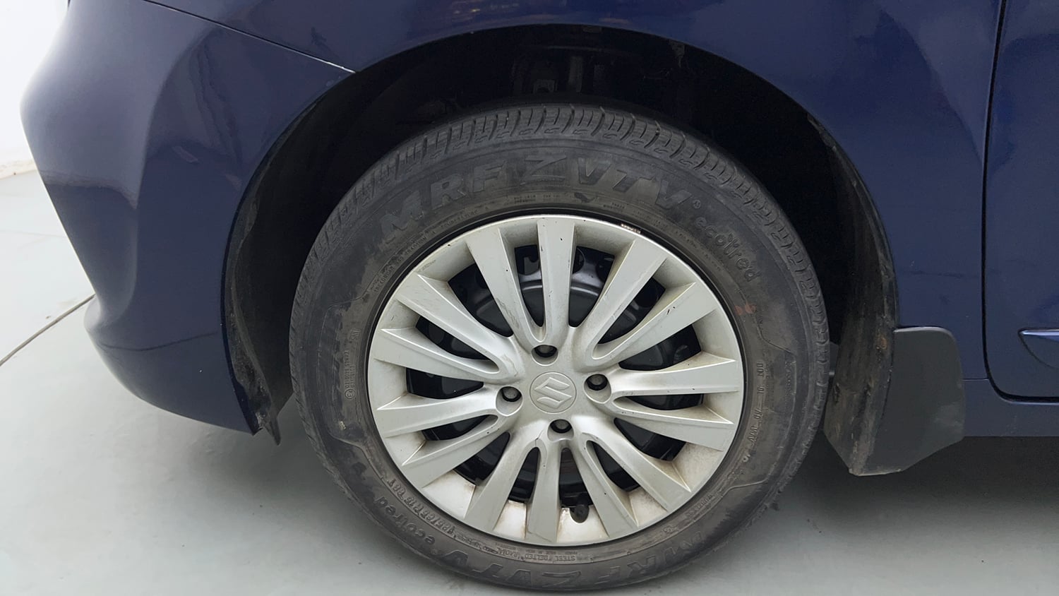 Used 2020 Maruti Suzuki Baleno Delta Petrol Manual tyres LEFT FRONT TYRE RIM VIEW