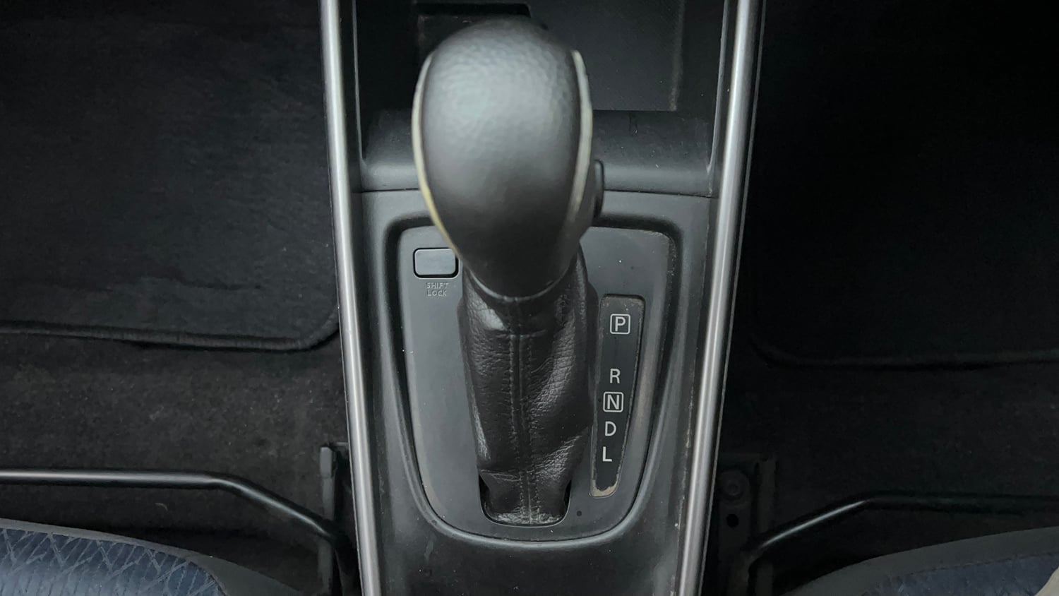 Used 2019 null Petrol Automatic interior GEAR  KNOB VIEW