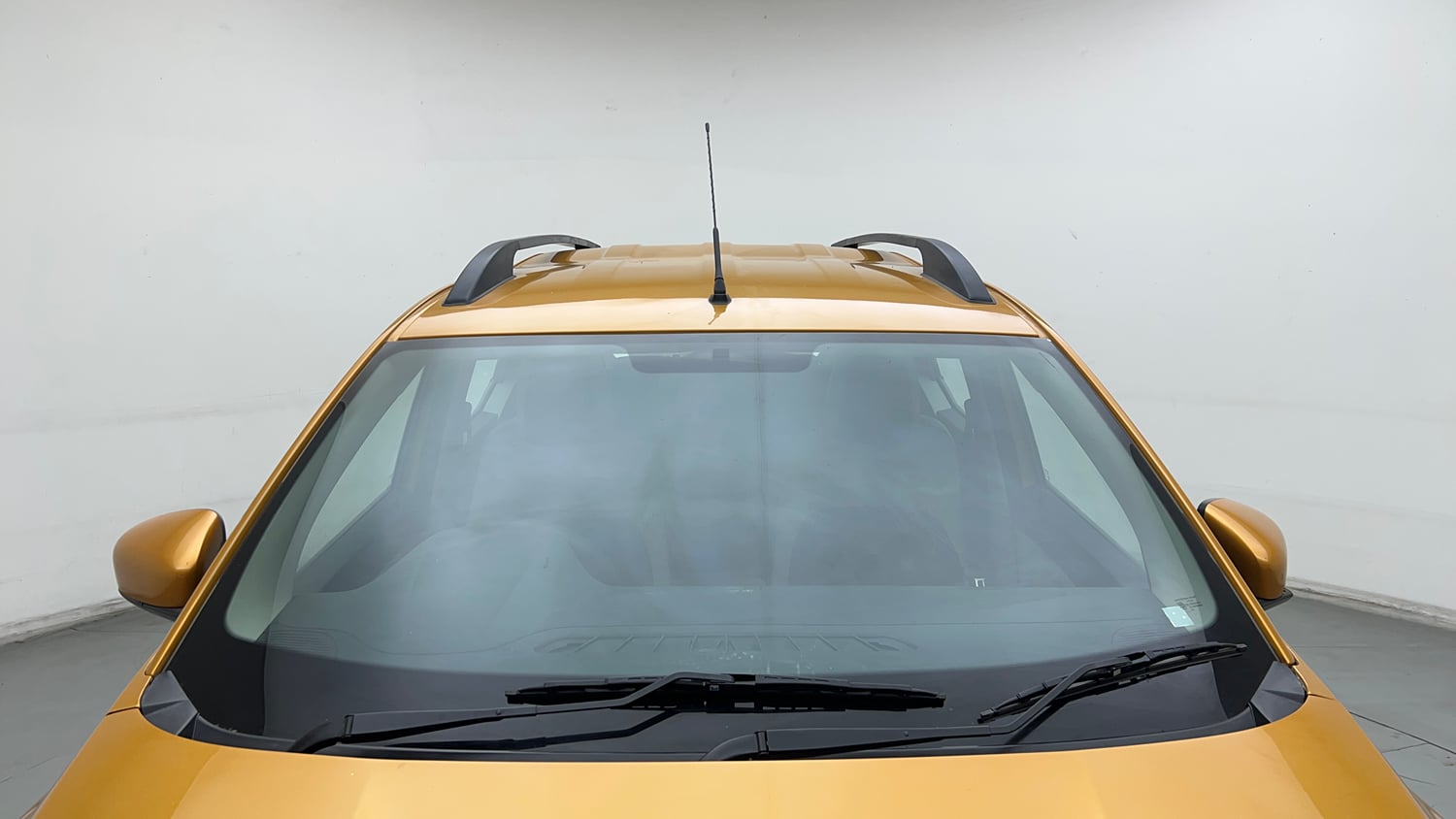 Used 2020 Renault Triber RXZ Petrol Manual exterior FRONT WINDSHIELD VIEW