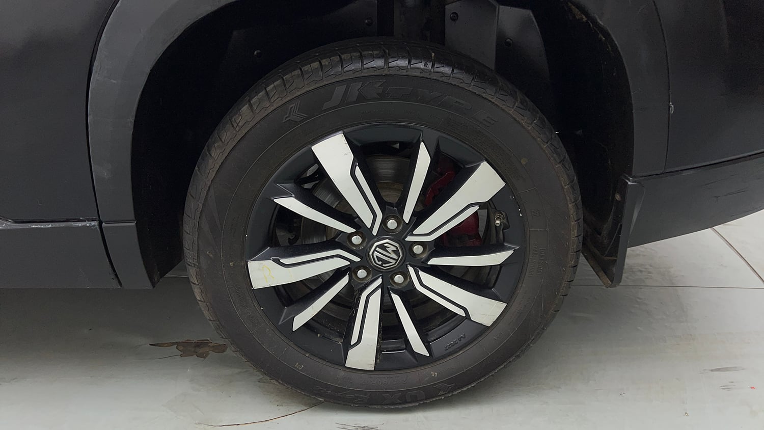 Used 2020 MG Motors Hector Plus Sharp 1.5 DCT Petrol Petrol Automatic tyres LEFT REAR TYRE RIM VIEW