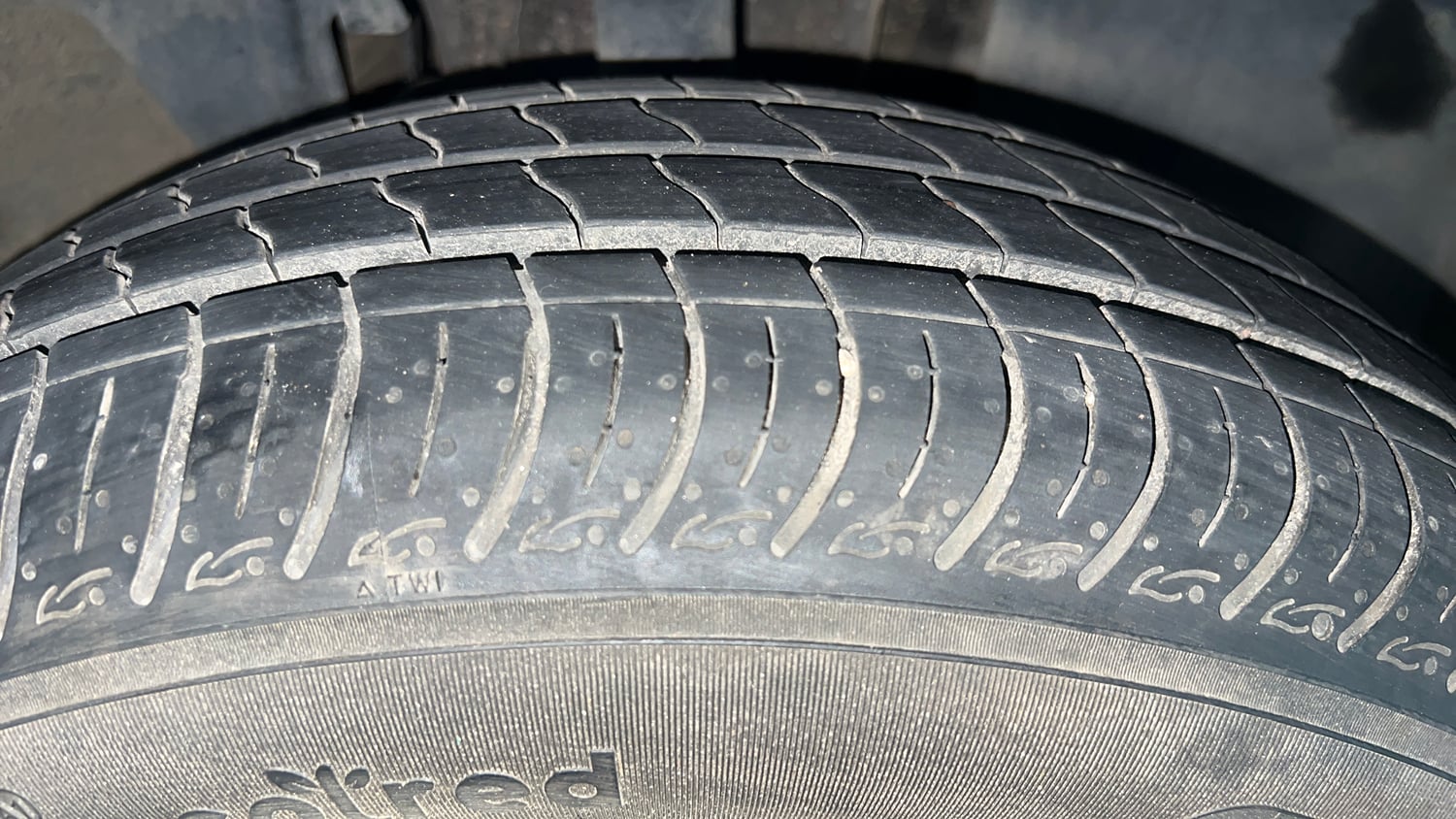 Used 2020 Renault Triber RXZ Petrol Manual tyres RIGHT FRONT TYRE TREAD VIEW