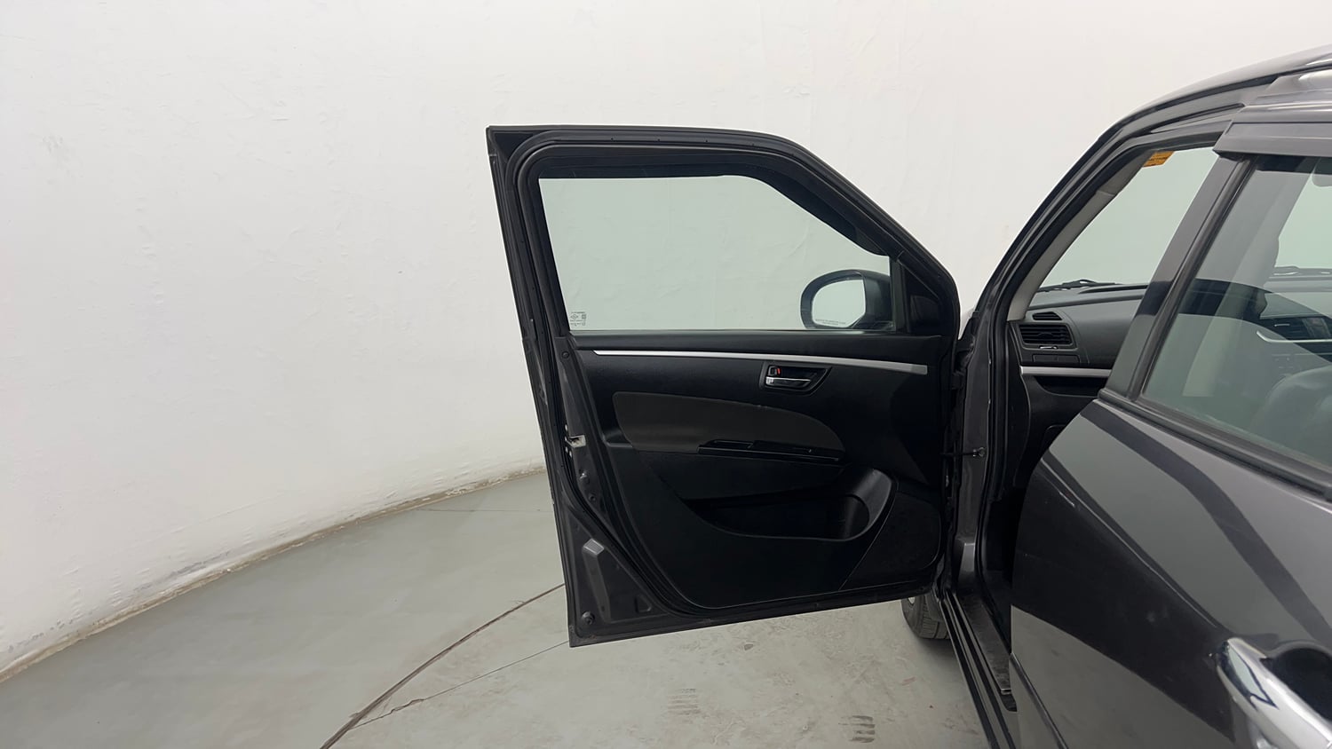 Used 2015 Maruti Suzuki Swift ZDi Diesel Manual interior LEFT FRONT DOOR OPEN VIEW