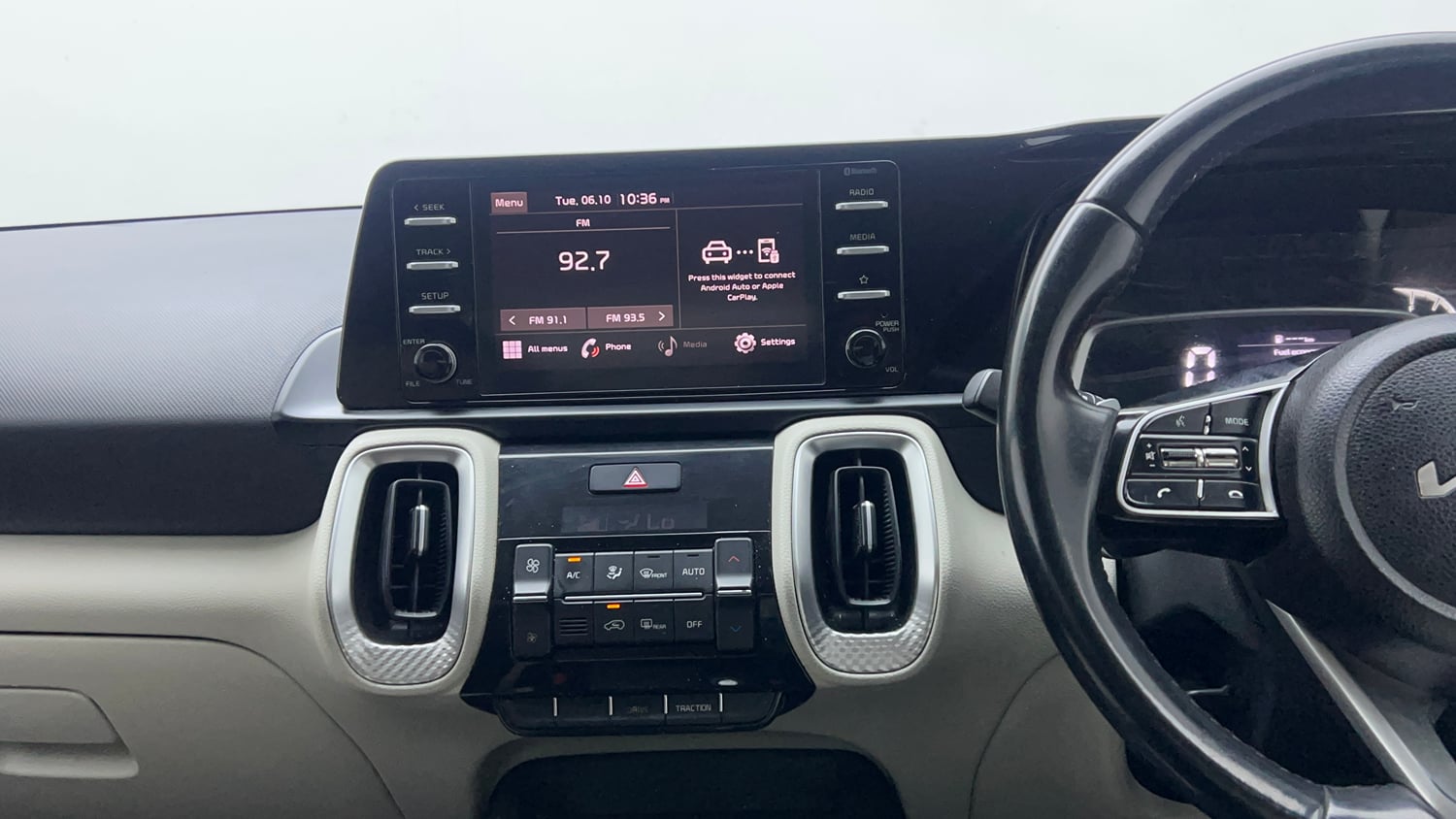 Used 2022 Kia Sonet HTX 1.5 AT Diesel Automatic interior MUSIC SYSTEM & AC CONTROL VIEW