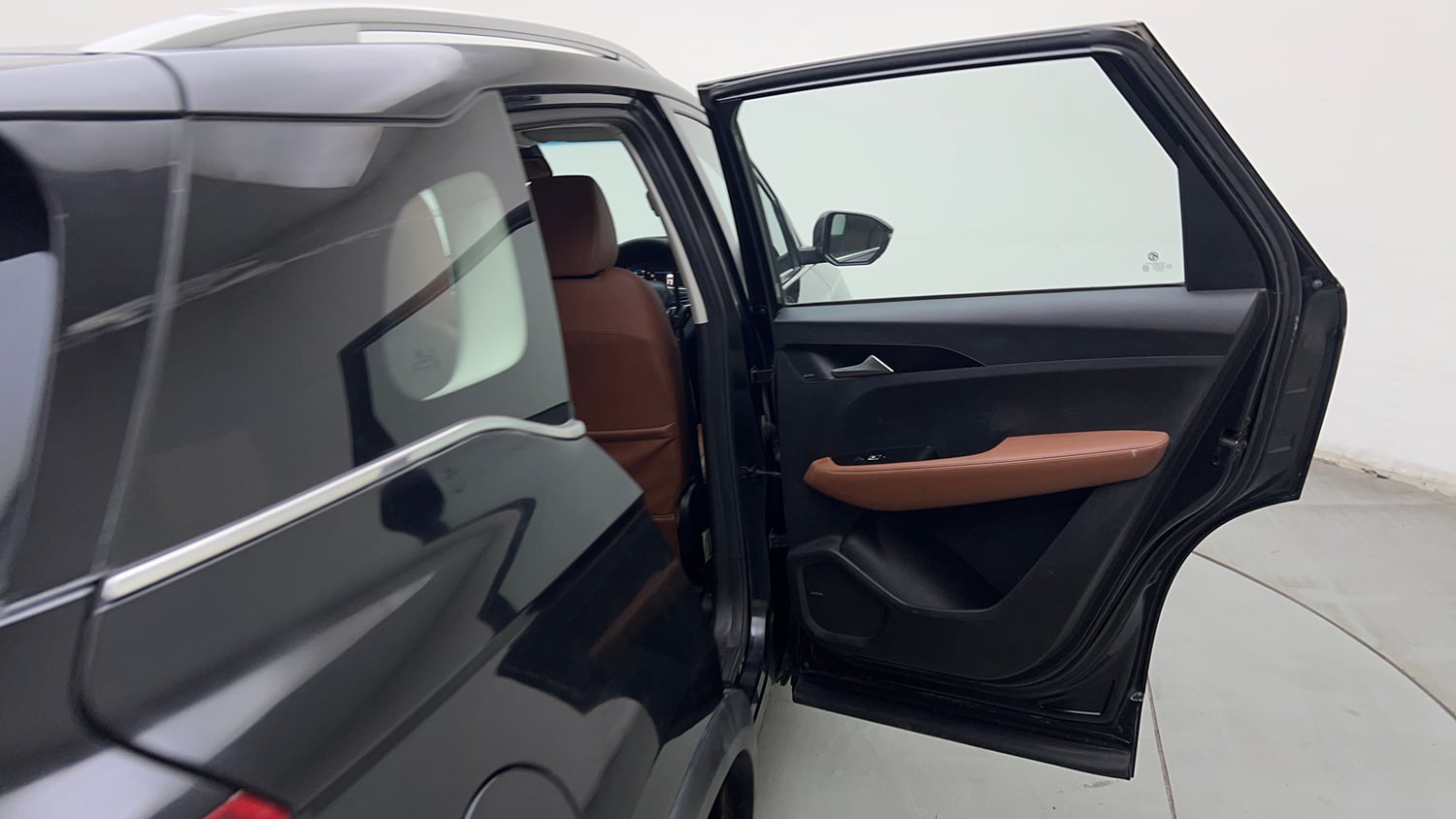 Used 2020 MG Motors Hector Plus Sharp 1.5 DCT Petrol Petrol Automatic interior RIGHT REAR DOOR OPEN VIEW