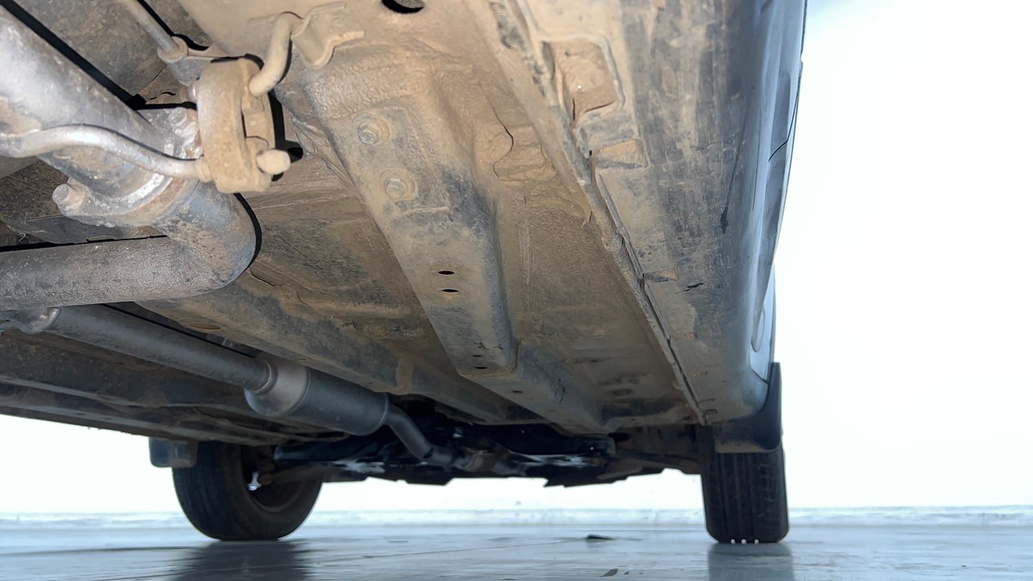Used 2022 Tata Nexon XM (S) Petrol Manual extra REAR RIGHT UNDERBODY VIEW