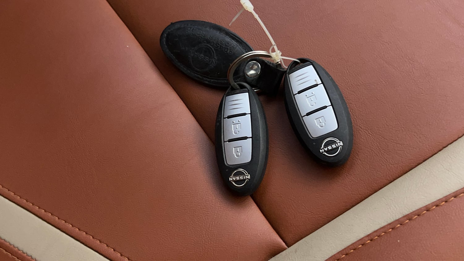 Used 2022 Nissan Magnite XV Premium Turbo Petrol Manual extra CAR KEY VIEW