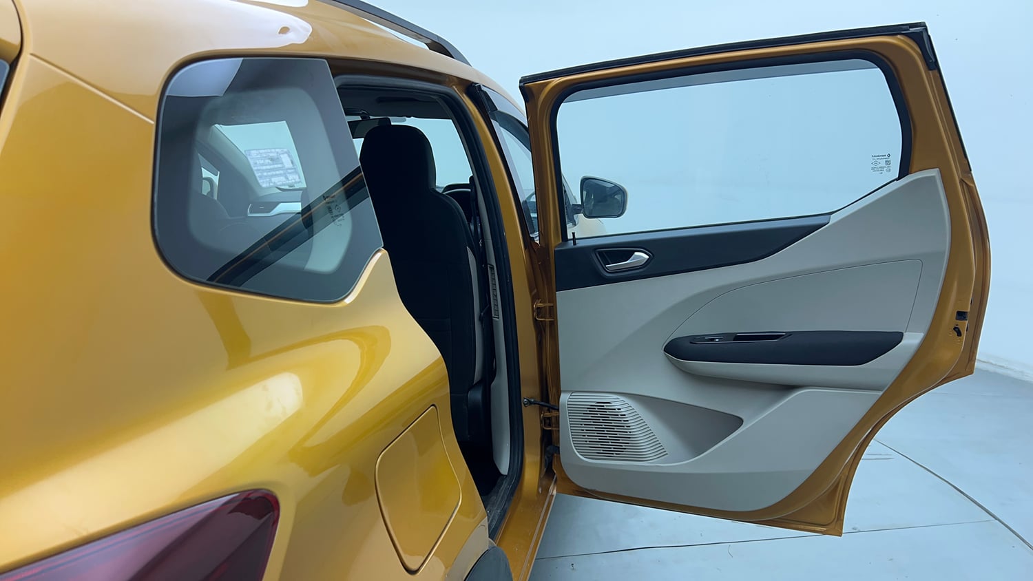 Used 2020 Renault Triber RXZ Petrol Manual interior RIGHT REAR DOOR OPEN VIEW