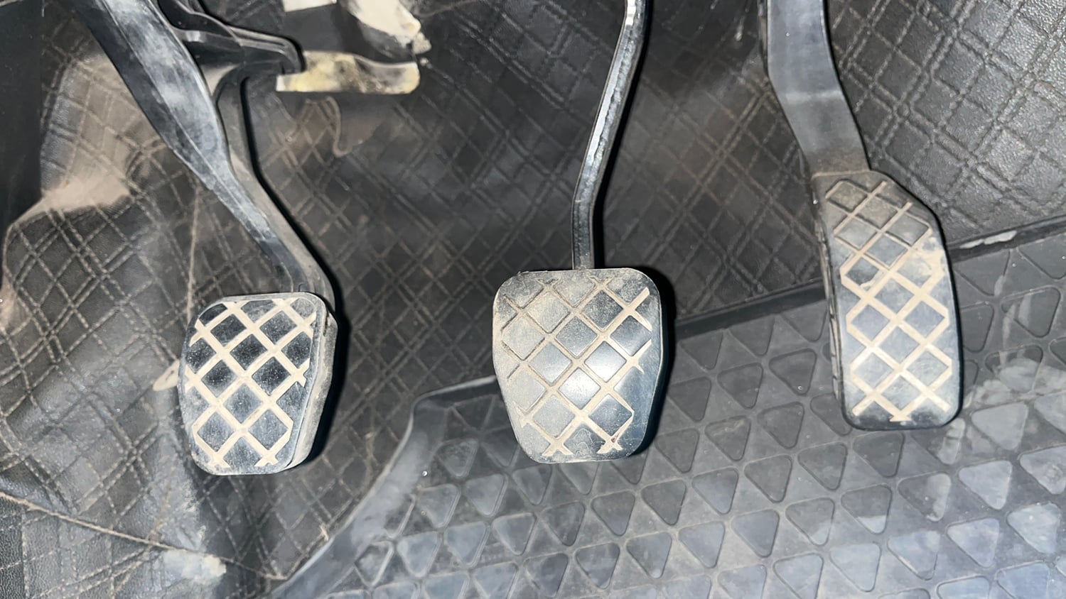 Used 2020 Volkswagen Ameo Trendline 1.5L (D) Diesel Manual interior PEDALS VIEW
