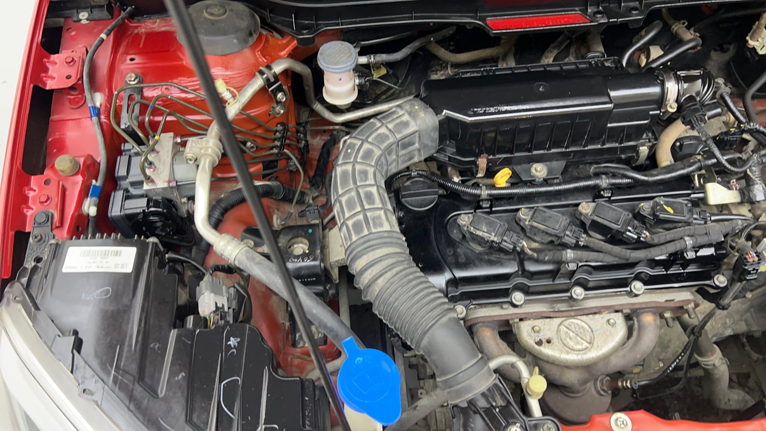 Used 2020 maruti-suzuki Vitara Brezza VXi Petrol Manual engine ENGINE RIGHT SIDE VIEW