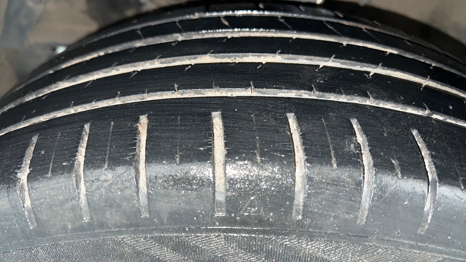 Used 2020 Maruti Suzuki Baleno Zeta Petrol Manual tyres LEFT FRONT TYRE TREAD VIEW